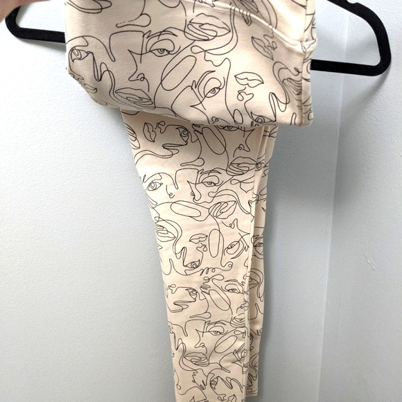 Wynne Lounge Pants With Faces on them.  Super comfortable & super soft.  Size M. - Picture 2 of 4